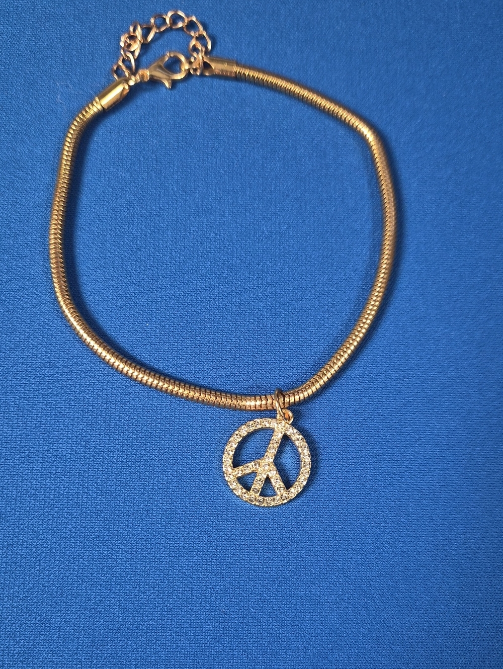 Gold Peace Sign Pendant Bracelet - Elegant Women’s Jewelry